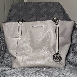 Michael Kors Pebble Grain Bag - Gray